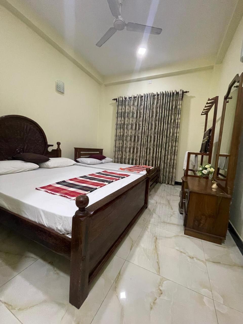 House Of Richness Hotel Негомбо Екстериор снимка
