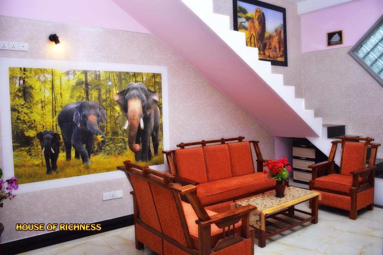 House Of Richness Hotel Негомбо Екстериор снимка
