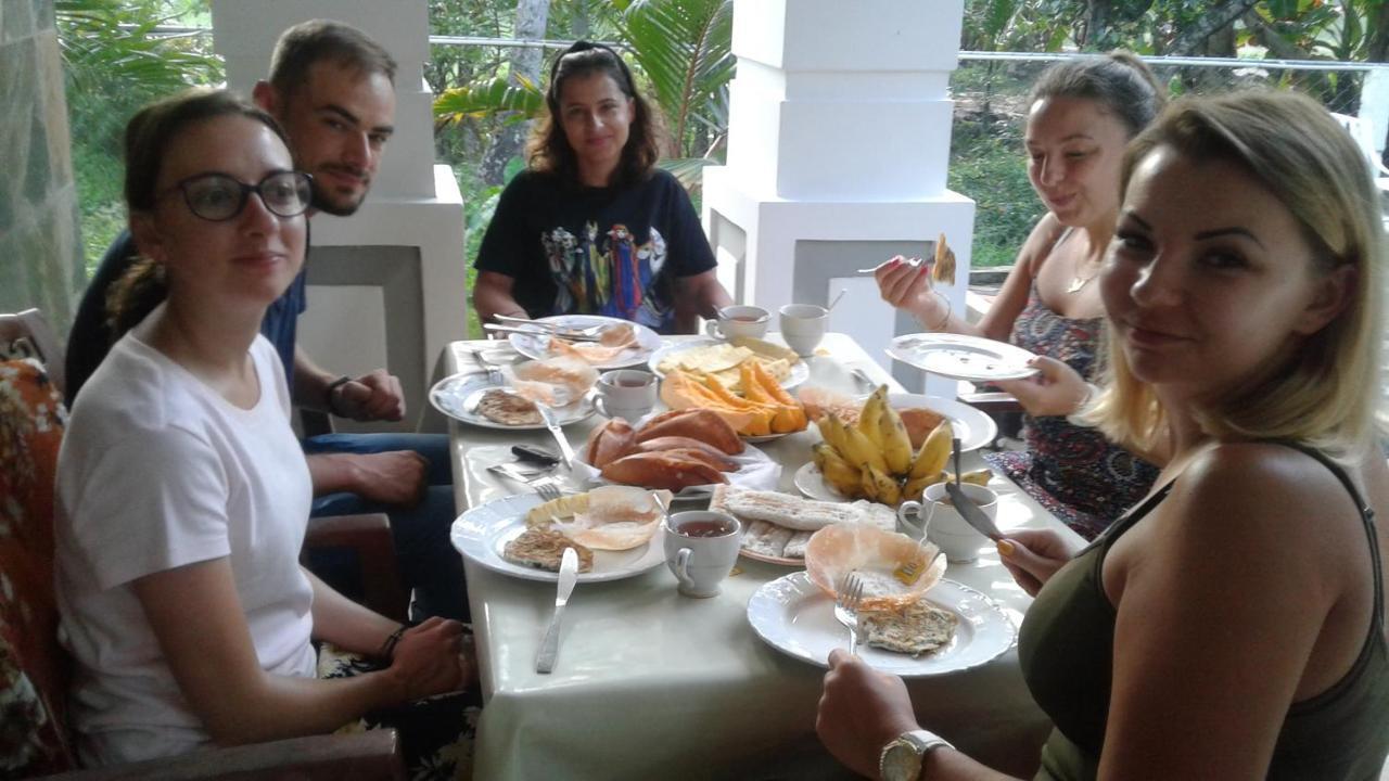 House Of Richness Hotel Негомбо Екстериор снимка